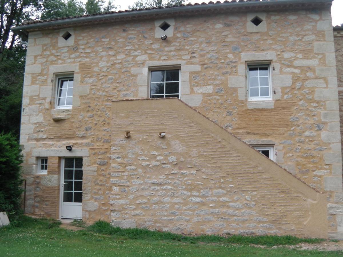 Location Meublee Au Milieu D'Un Ecrin De Verdure Aux Vieux Fours Noaillac Екстер'єр фото